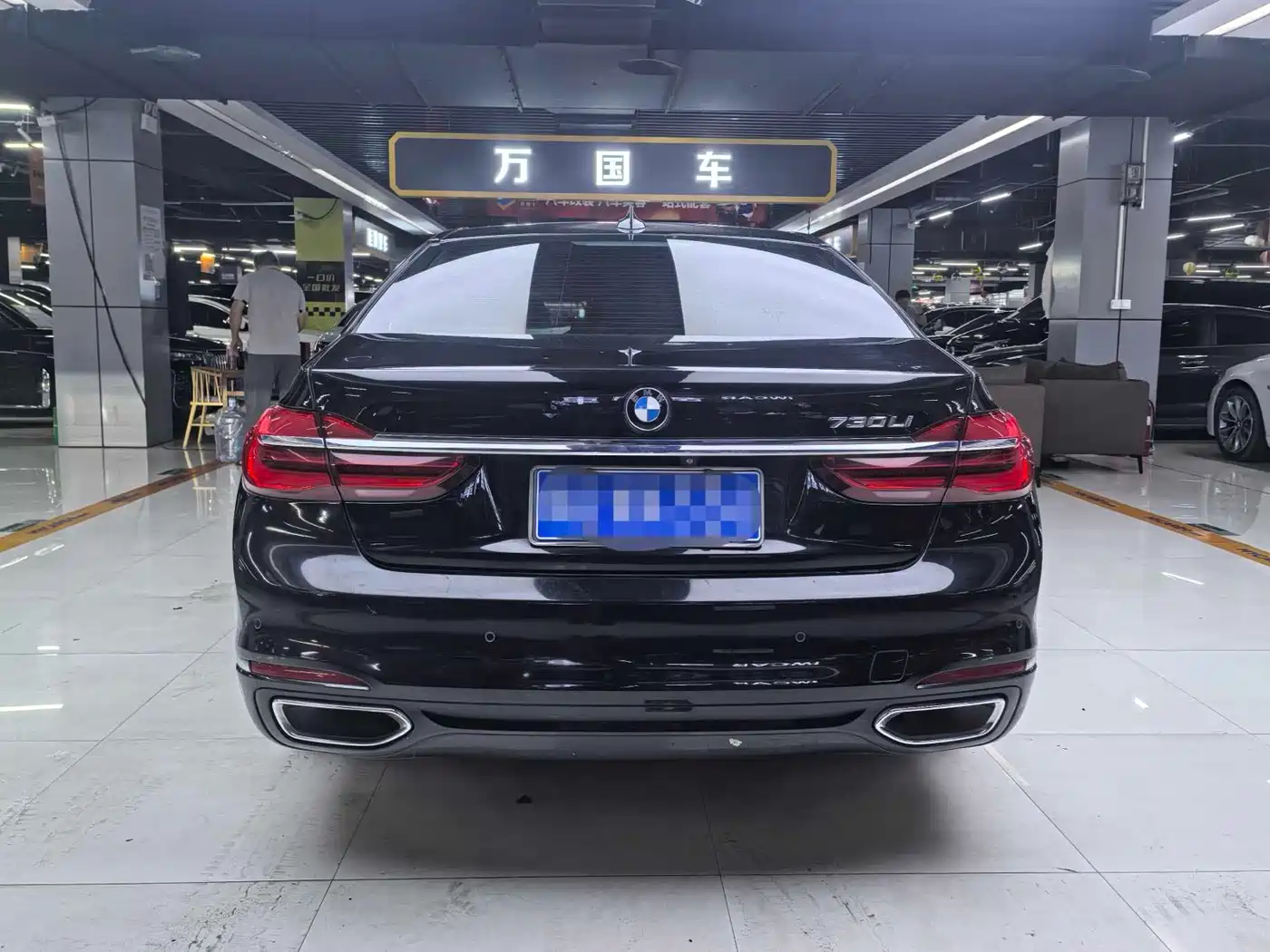 BMW 7 Series 2017 730Li Leading Edition фото 5