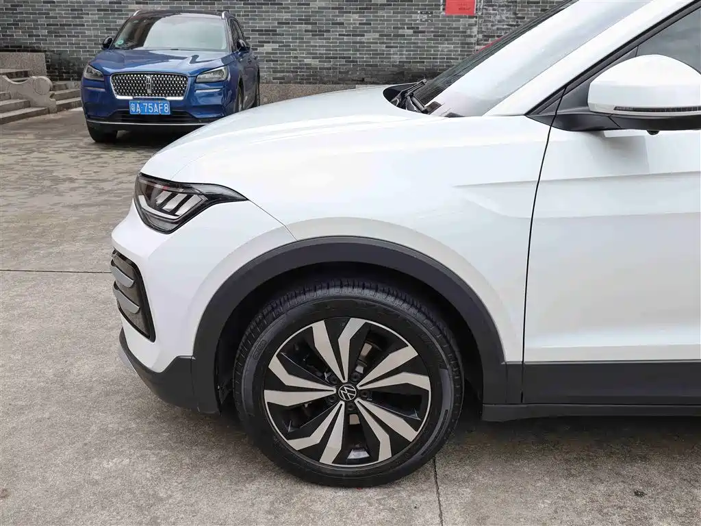 Volkswagen Tharu 2025 Model Rising Star 1.5L Advance Edition фото 27