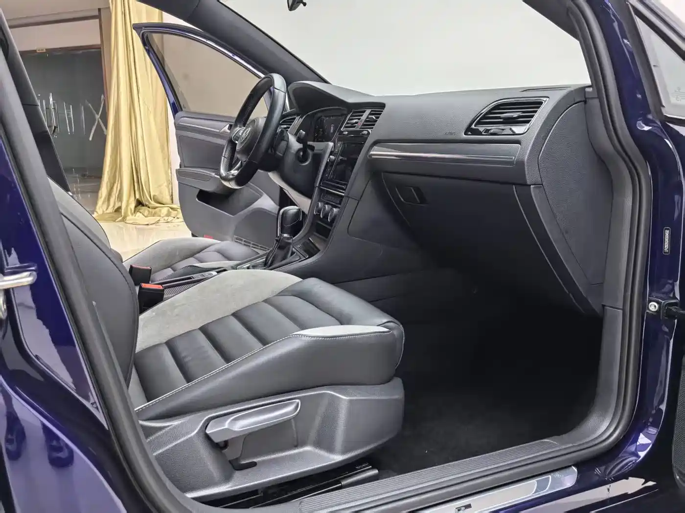 Volkswagen Golf 2019 280TSI DSG R-Line China VI фото 8