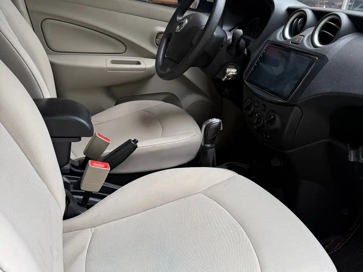 Dongfeng Junfeng ER30 2018 2018 Model Base