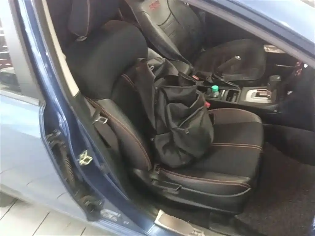 Subaru XV 2014 2.0i Comfort фото 25
