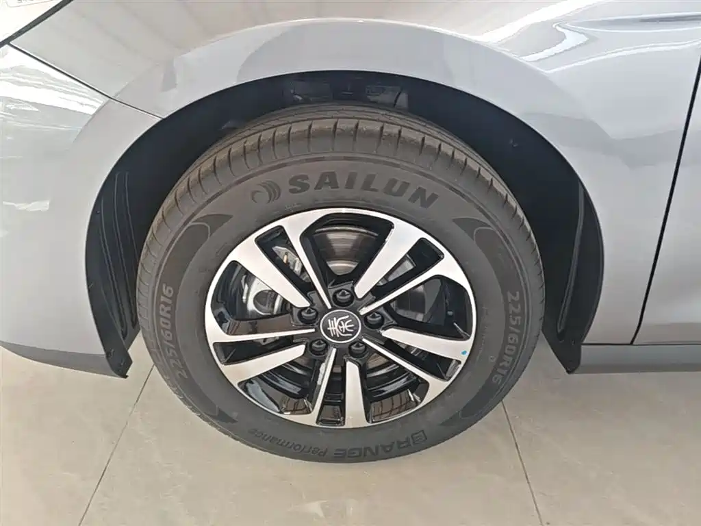 BYD Qin PLUS 2026 DM-i Smart Edition 128KM Progressive фото 23