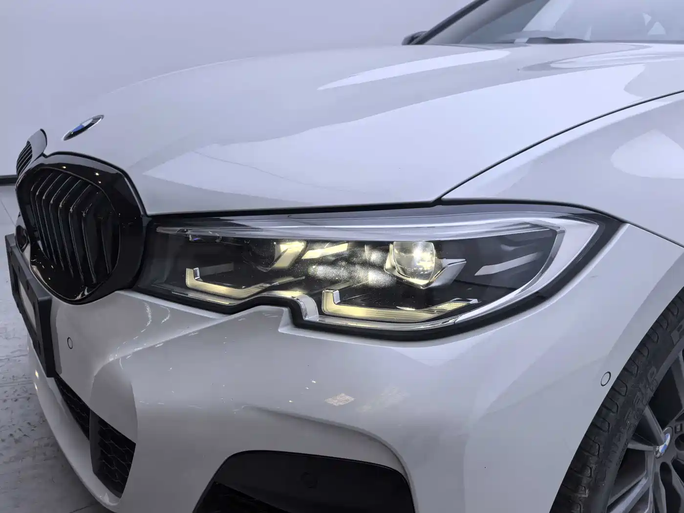 BMW 3 Series 2021 325Li M Sport Night Edition фото 9