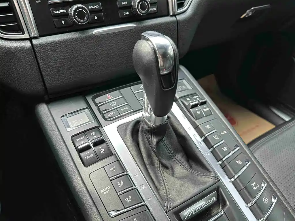 Porsche Macan 2014 Macan 2.0T фото 15