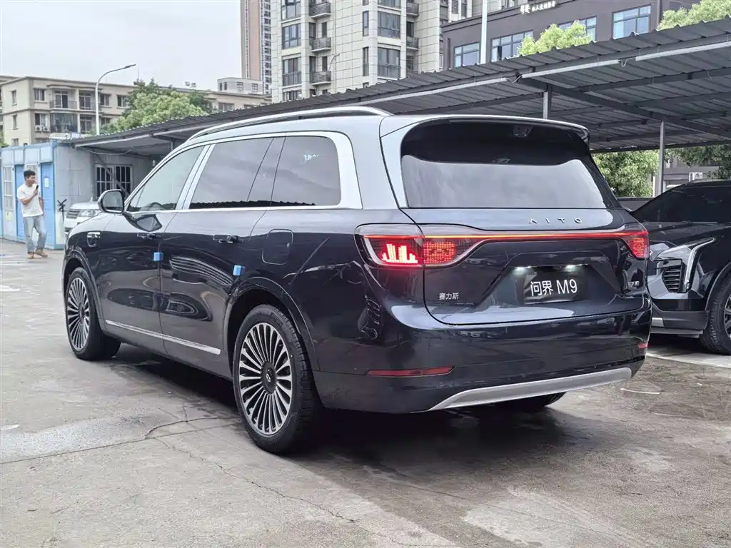 AITO Wenjie AITO M9 2025 Extended Range Ultra 52kWh 6-Seater фото 7