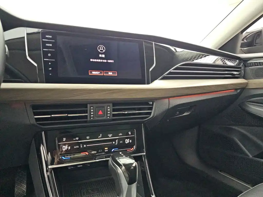 Фото 12 - Volkswagen Passat
