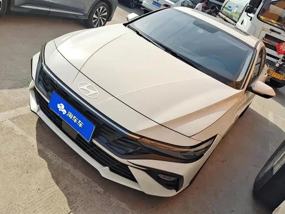 Hyundai Elantra 2023 1.5L CVT GLX Elite Edition