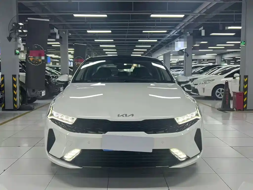 2025 Kia K5