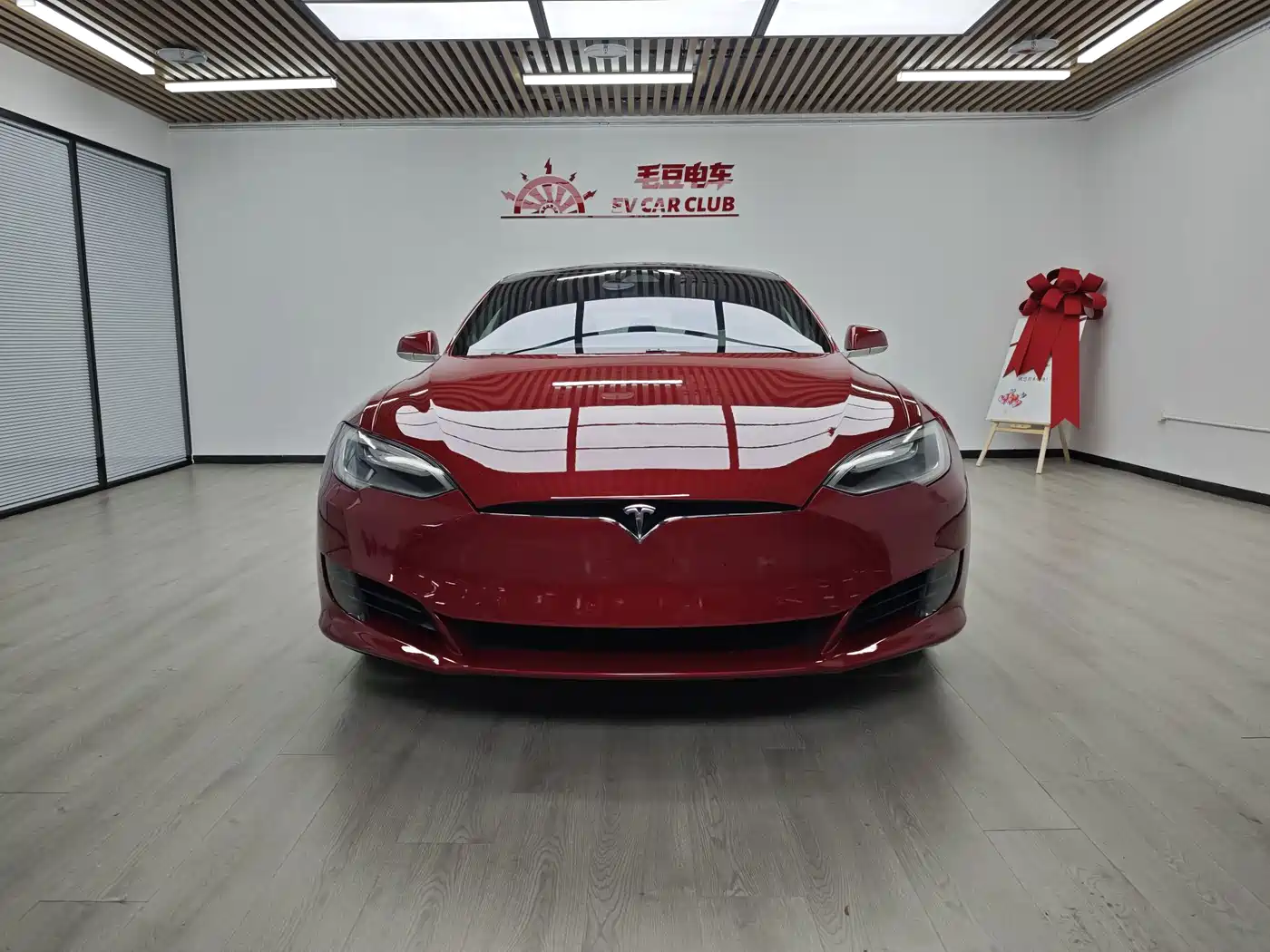 Фото 3 - Tesla Model S