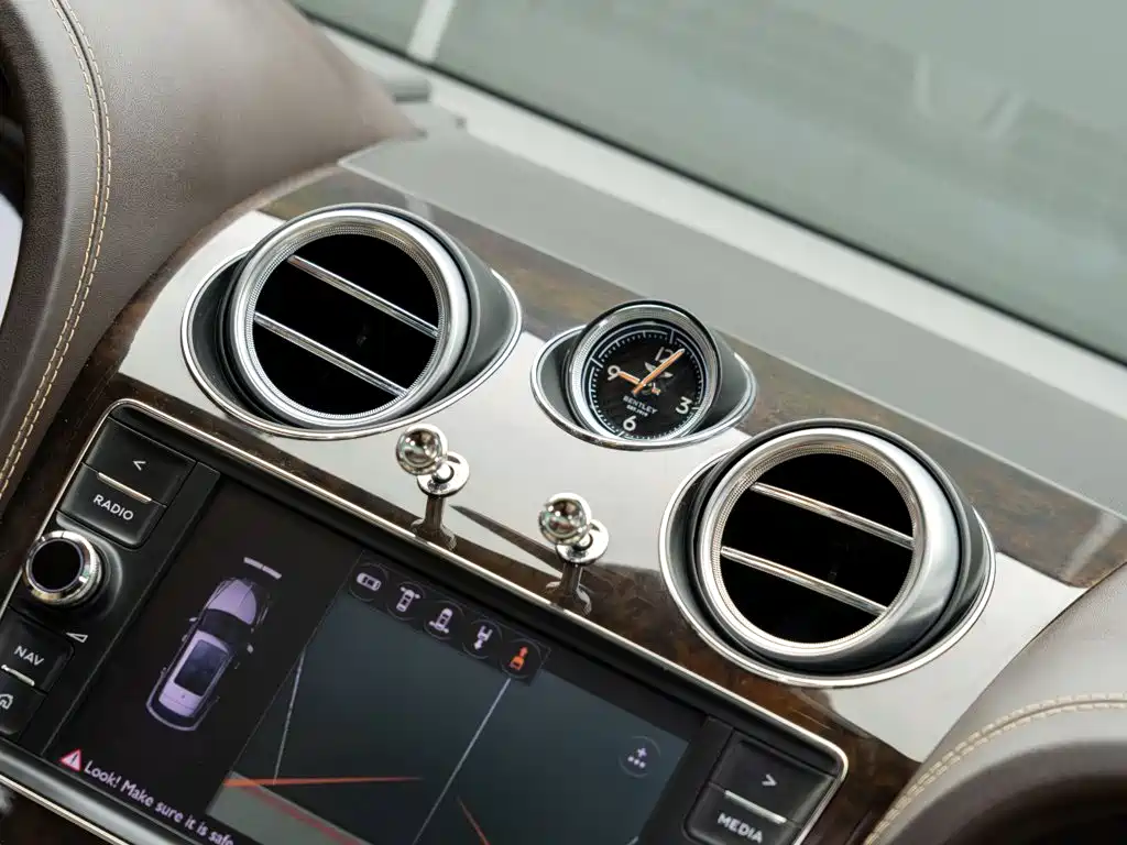Bentley Bentayga 2017 2016 6.0T Standard Edition