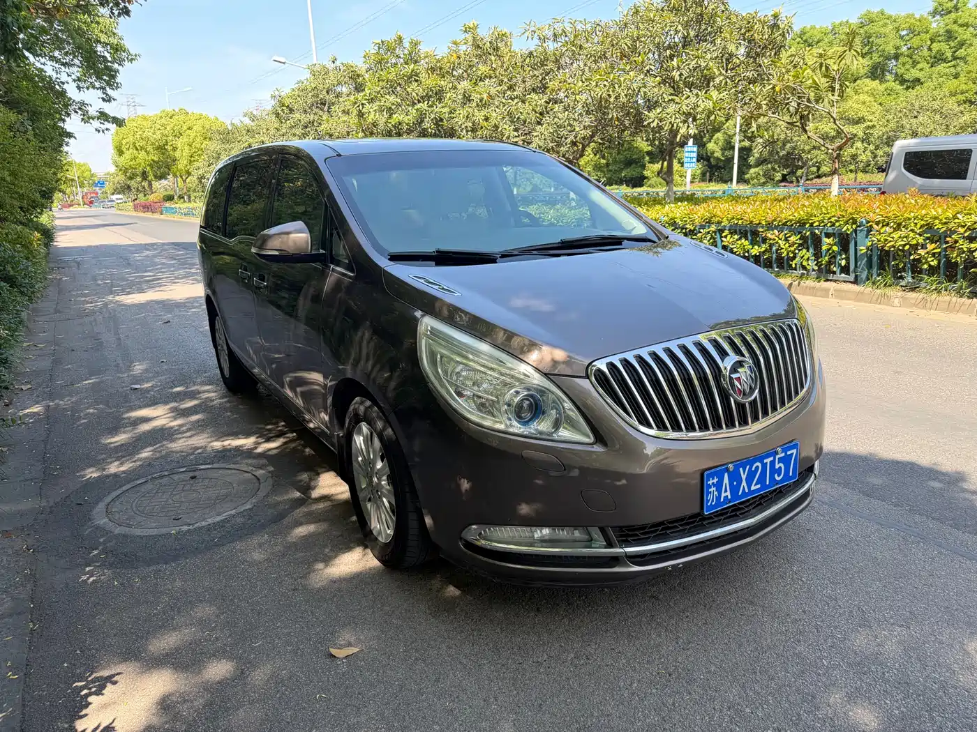 Buick GL8 2013 3.0L XT Luxury Business Flagship Edition фото 3