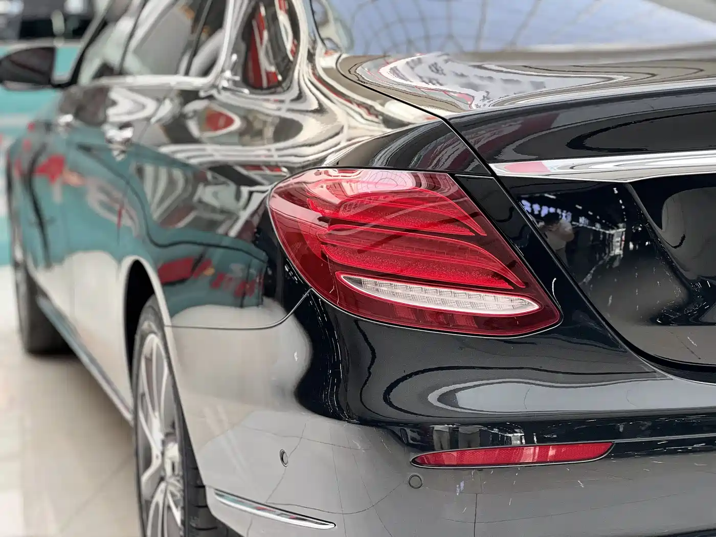 Mercedes-Benz E-Class 2016 E 300 L Fashion Type фото 17
