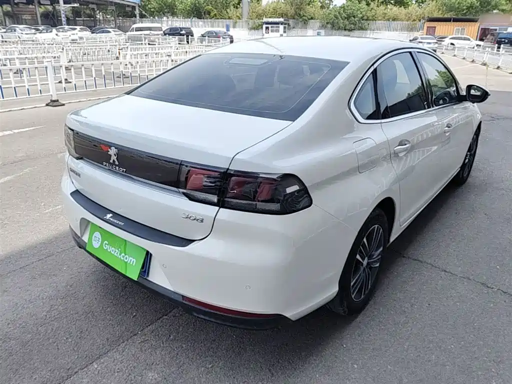 Peugeot 308 2016 1.6L Automatic Luxury фото 7