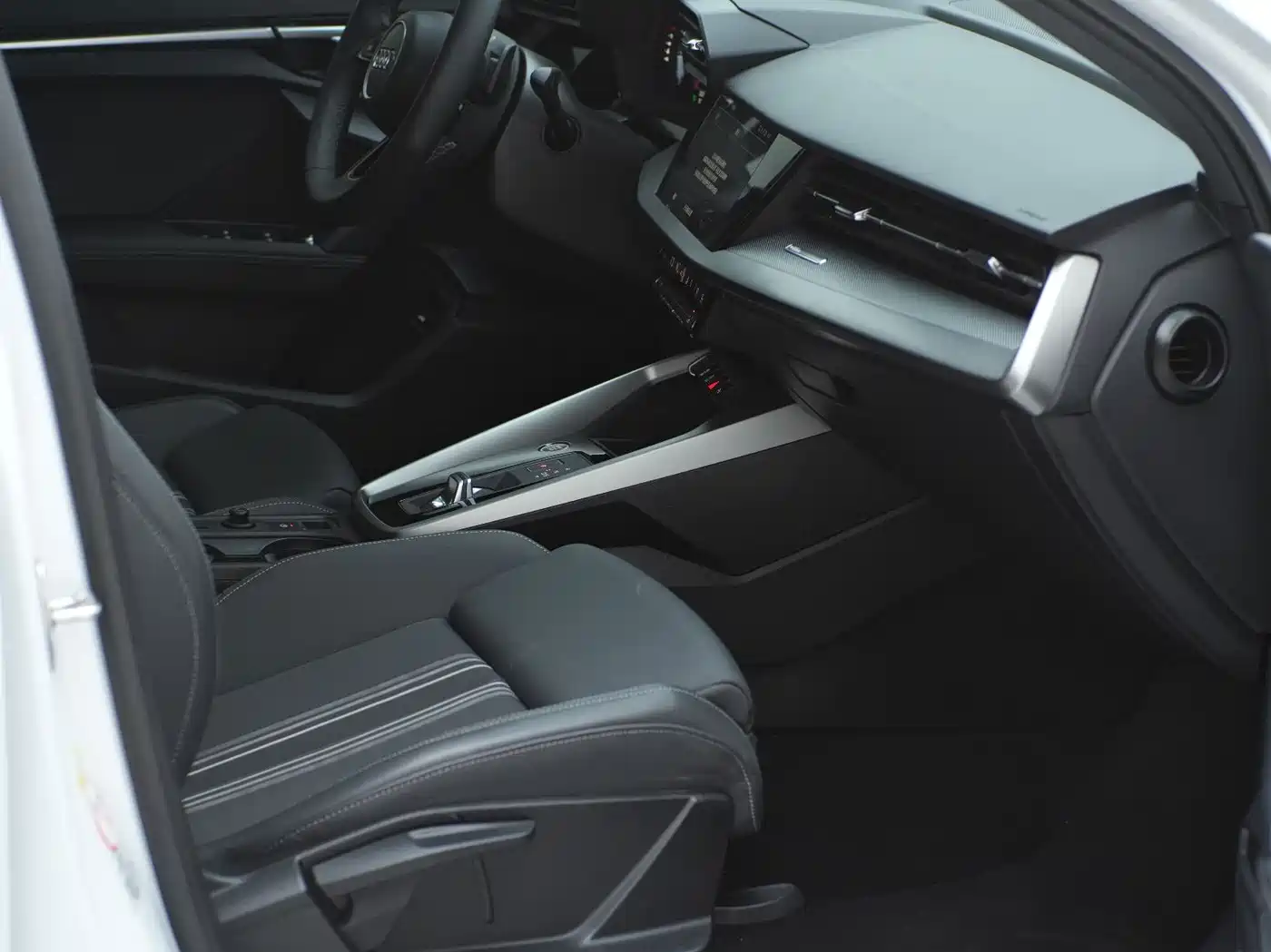Audi A3 2023 Facelift A3L Limousine 35 TFSI Fashion Sport фото 21