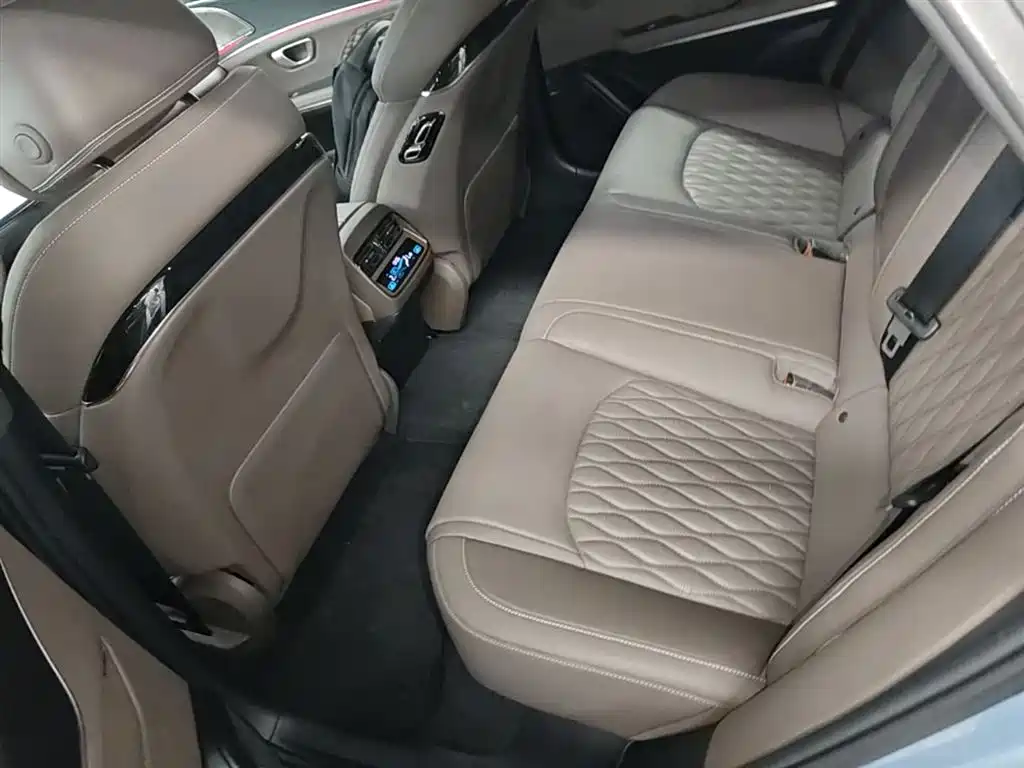 BYD Han 2023 DM-i Champion Edition 121KM Premium фото 17