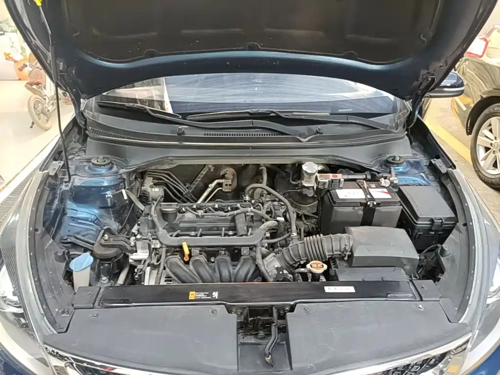 Kia KX CROSS 2018 2017 1.4L AT GLS