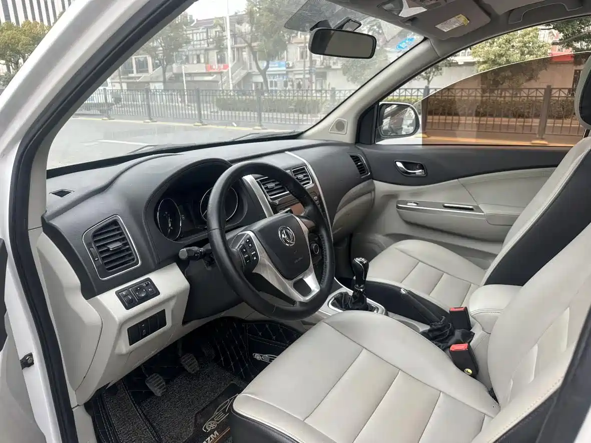 Dongfeng Fengxing Fengxing S500 2016 2016 1.6L Manual Premium