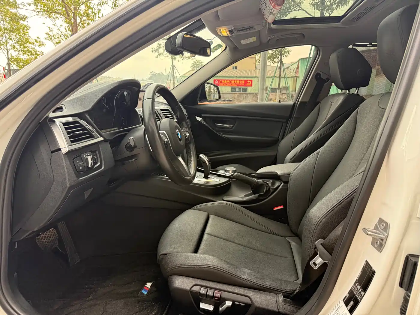 BMW 3 Series 2019 320Li M Sport Package фото 4