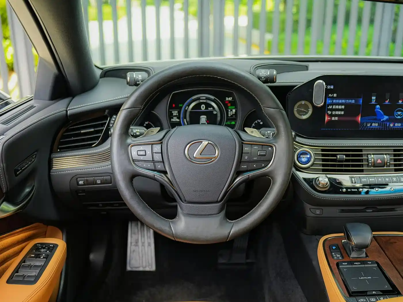 Lexus LS 2021 500h Excellence Edition фото 21