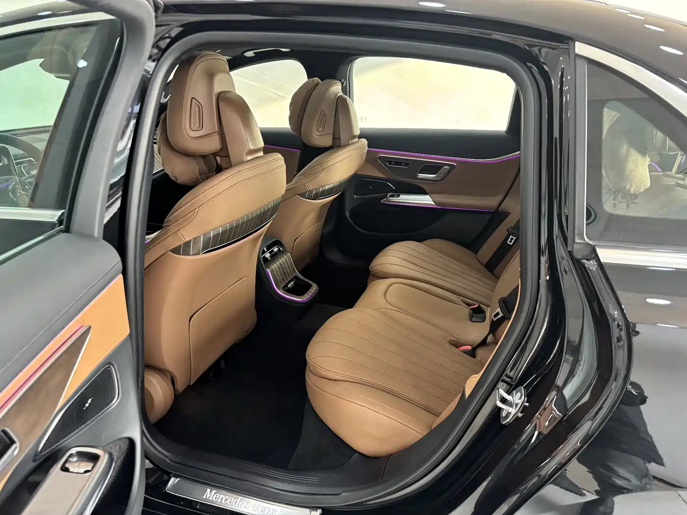 Mercedes-Benz E-Class 2025 E 300 L Fashion фото 22