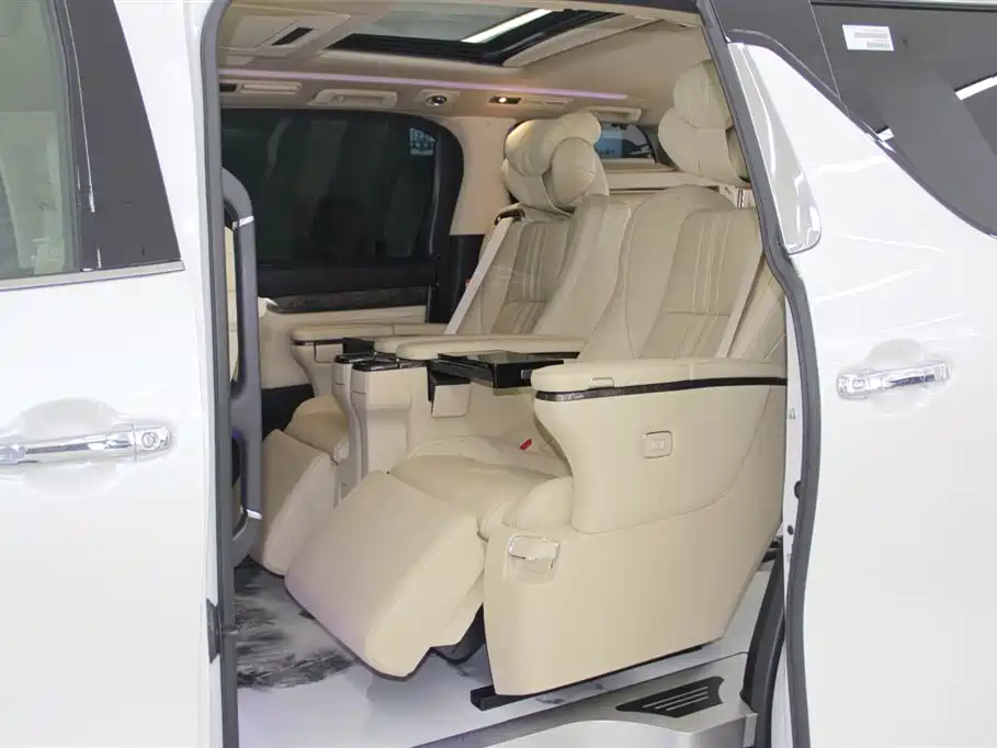Toyota Alphard 2023 Dual Hybrid 2.5L Ultimate Gold Edition фото 7