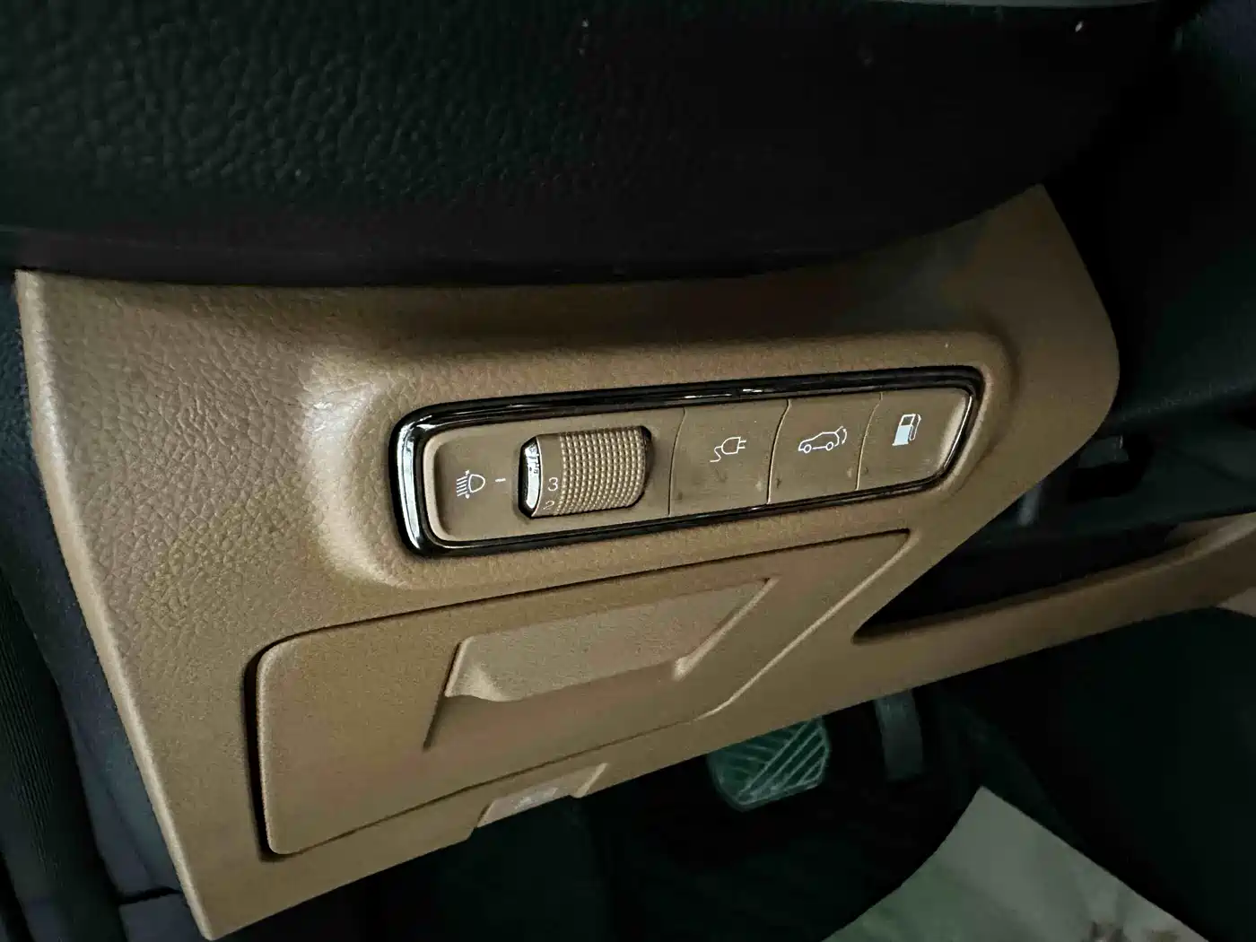 GAC Trumpchi Trumpchi ES9 2024 Model PHEV 143km Traveller Max фото 7