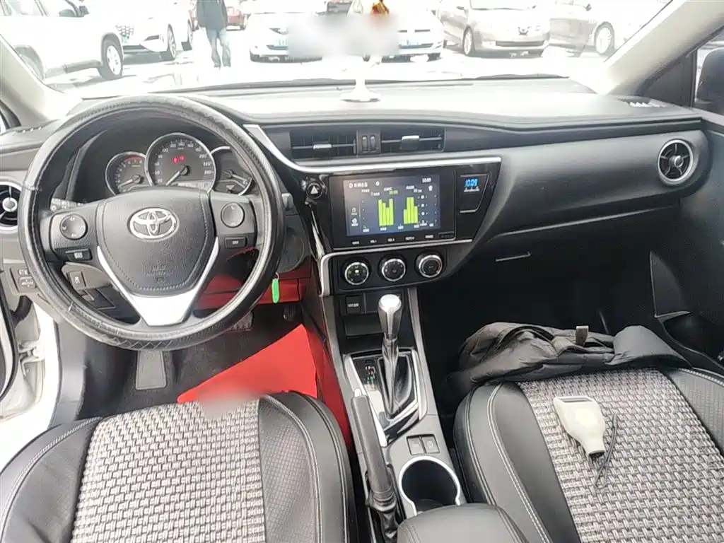 Toyota Levin 2017 Facelift 185T CVT Elite (China V) фото 10