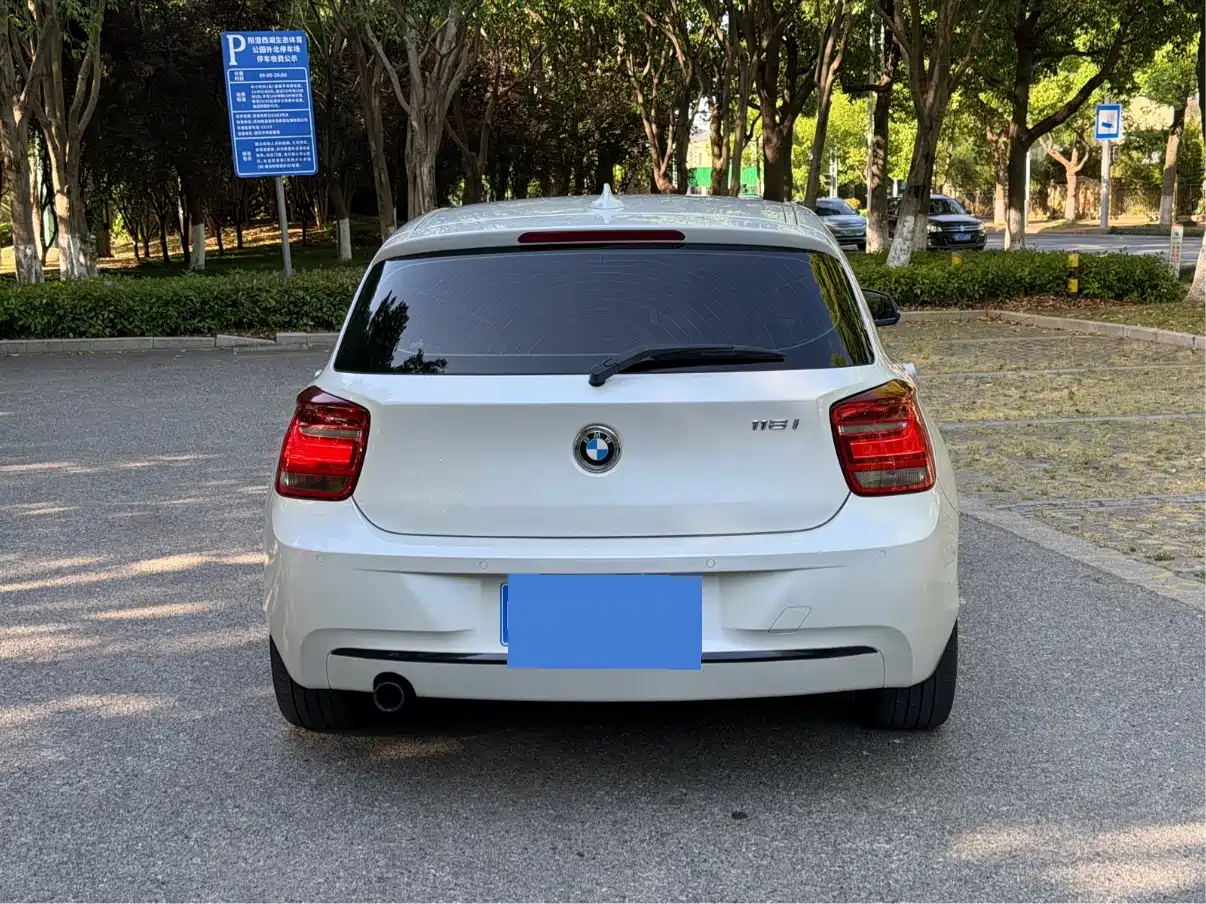 BMW 1 Series (Import) 2013 Facelift 118i Sport Model фото 6