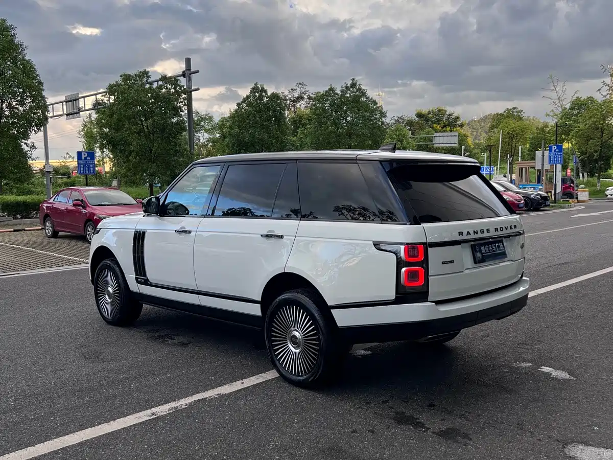 Фото 8 - Land Rover Range Rover