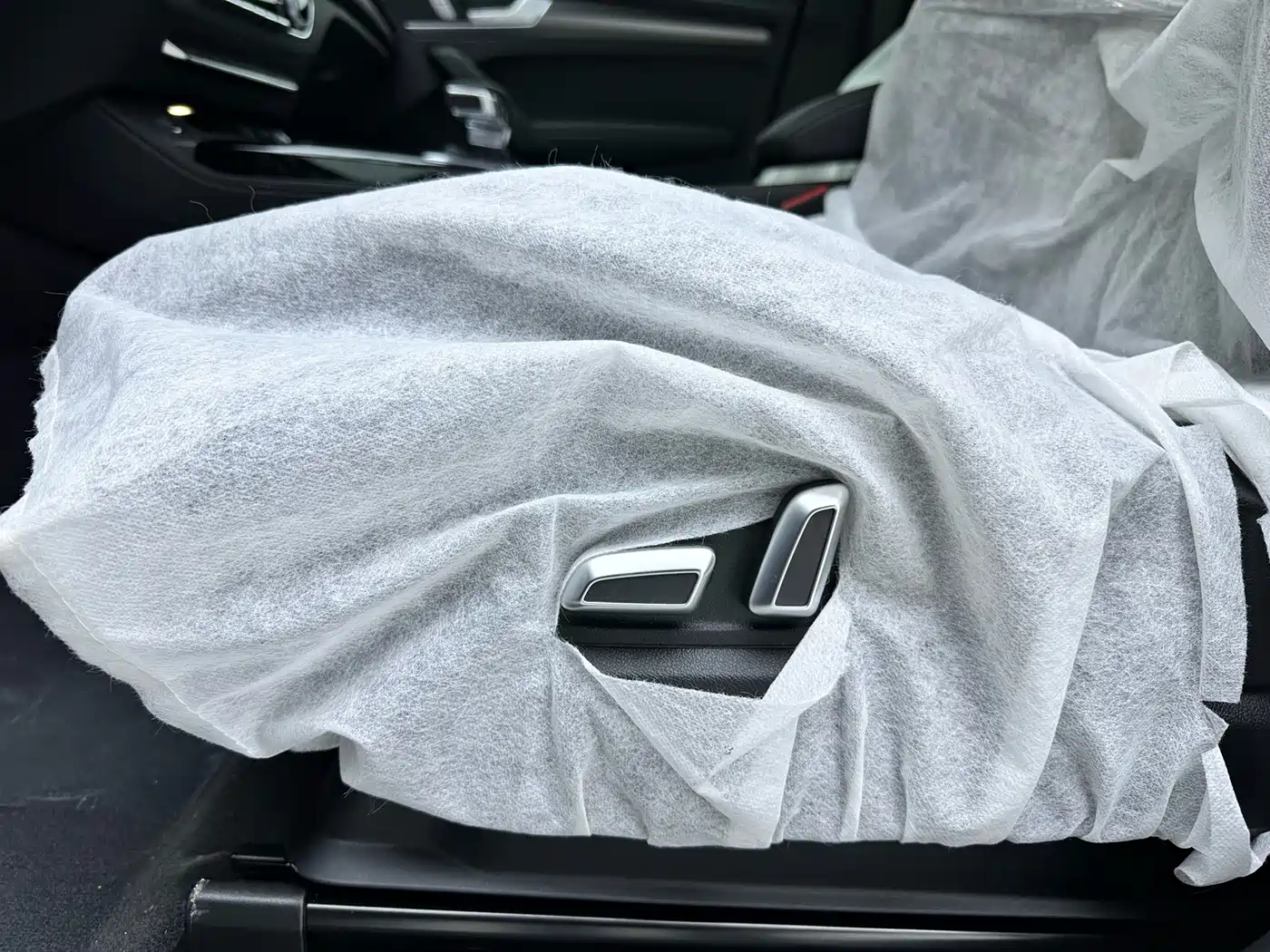 Audi Q5L 2024 Model 40 TFSI Luxury Dynamic фото 16