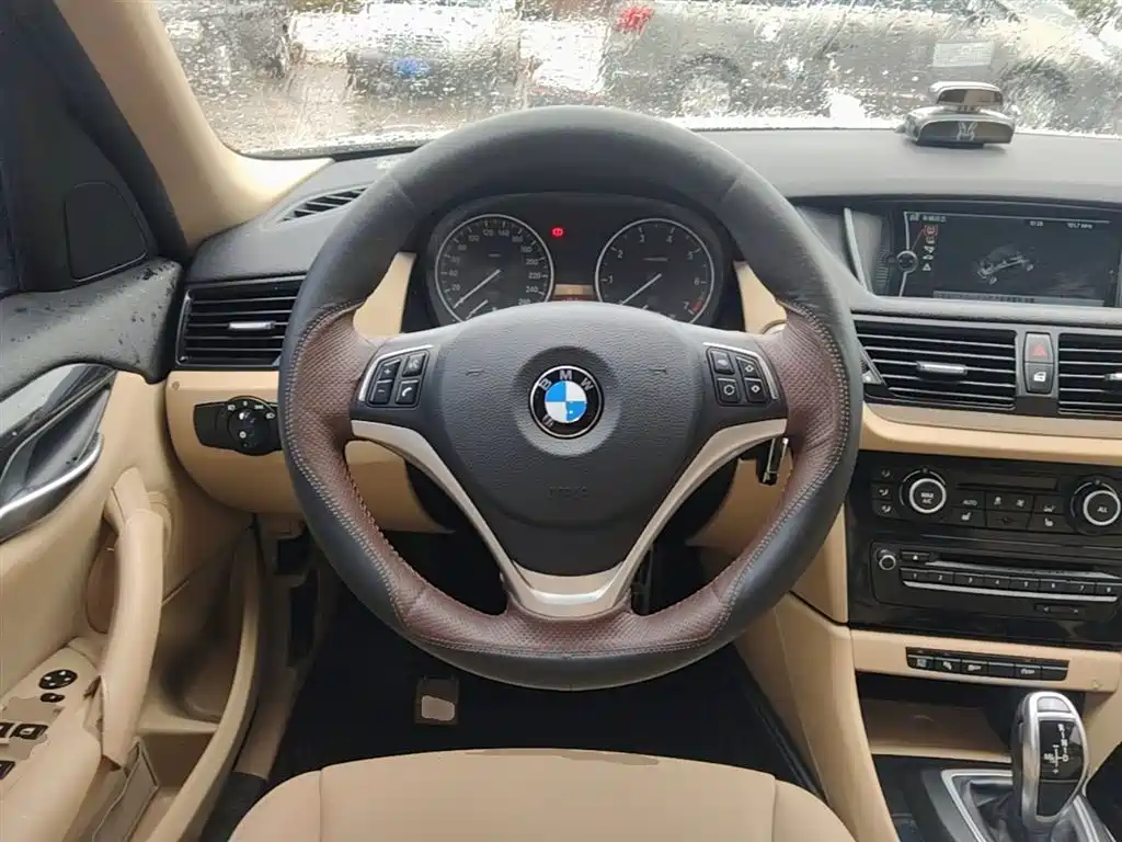 BMW X1 2015 Model sDrive18i Leading Advanced Edition фото 10