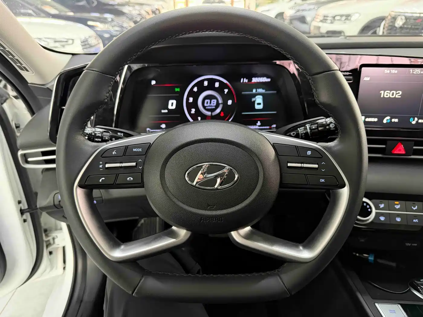 Hyundai Elantra 2023 1.5L CVT GLX Elite Edition фото 11