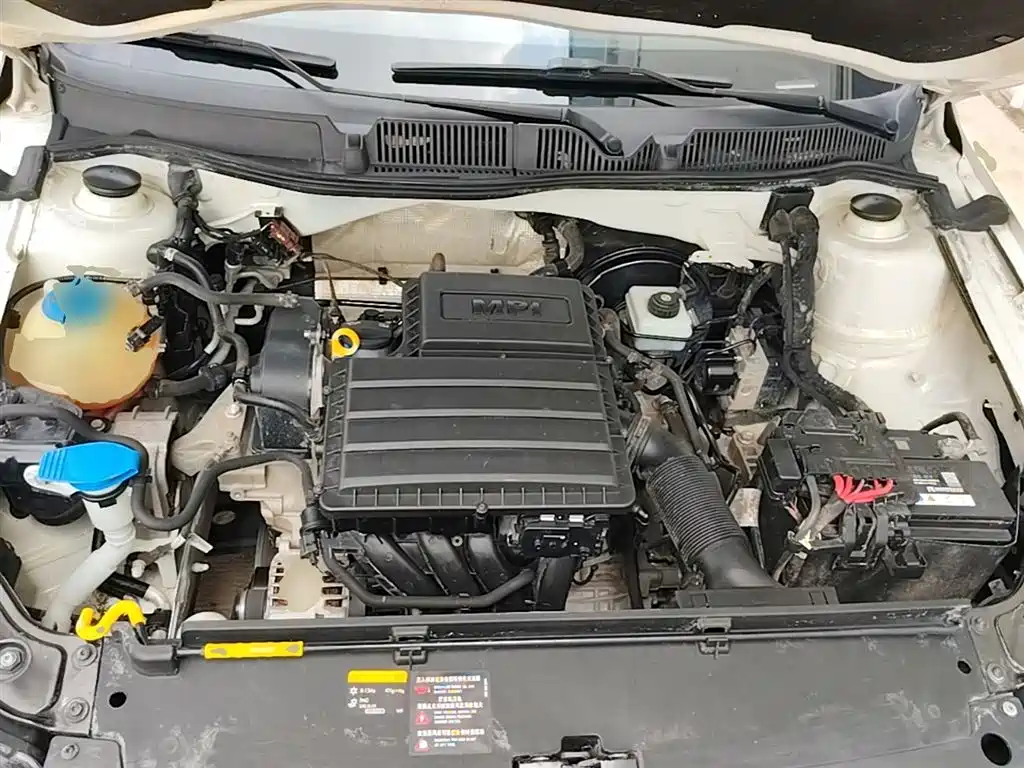 Volkswagen Lavida 2015 1.6L Automatic Trend Edition фото 20