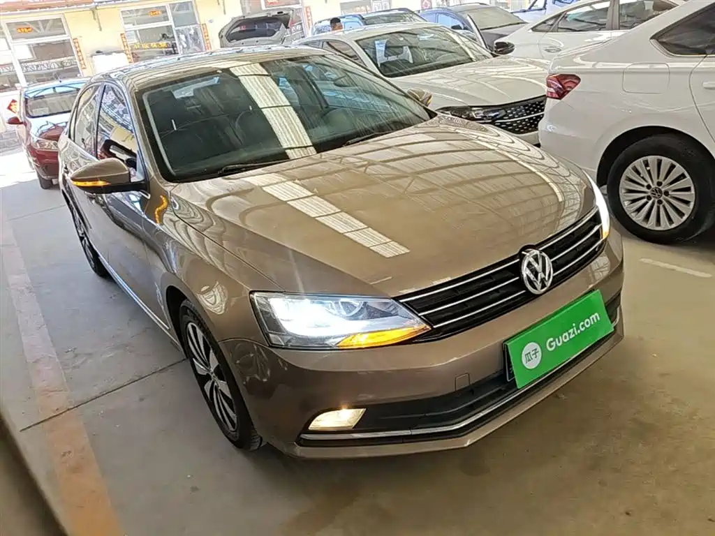 Volkswagen Sagitar 2018 1.6L Automatic Comfort фото 4