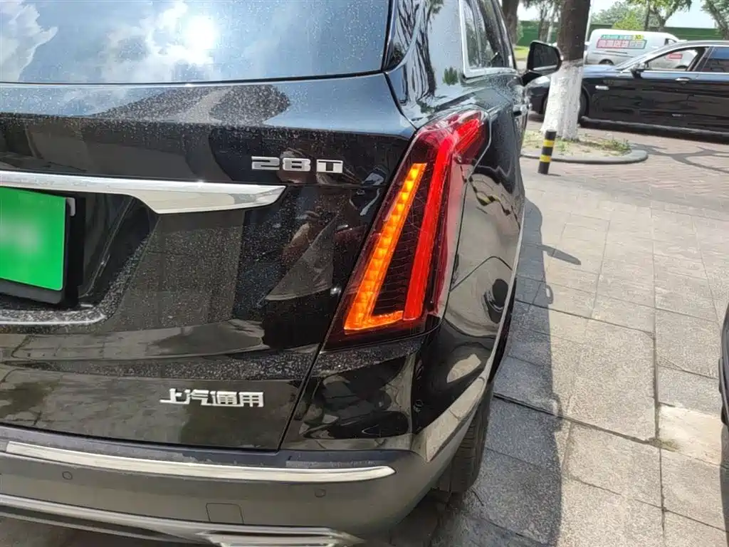 Cadillac XT5 2021 2.0T 2WD Luxury Edition фото 8