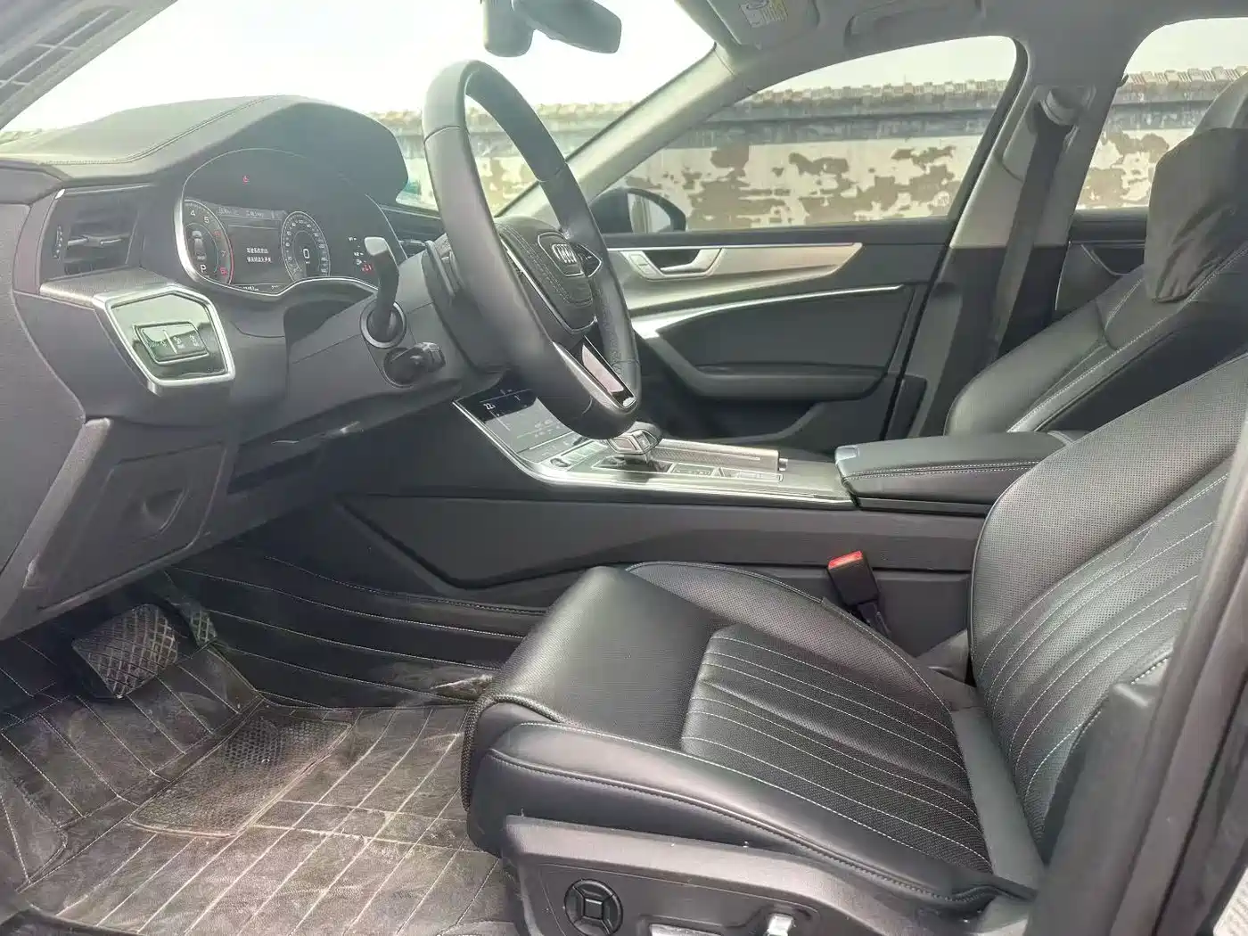 Audi A6L 2025 40 TFSI Luxury Sport фото 4
