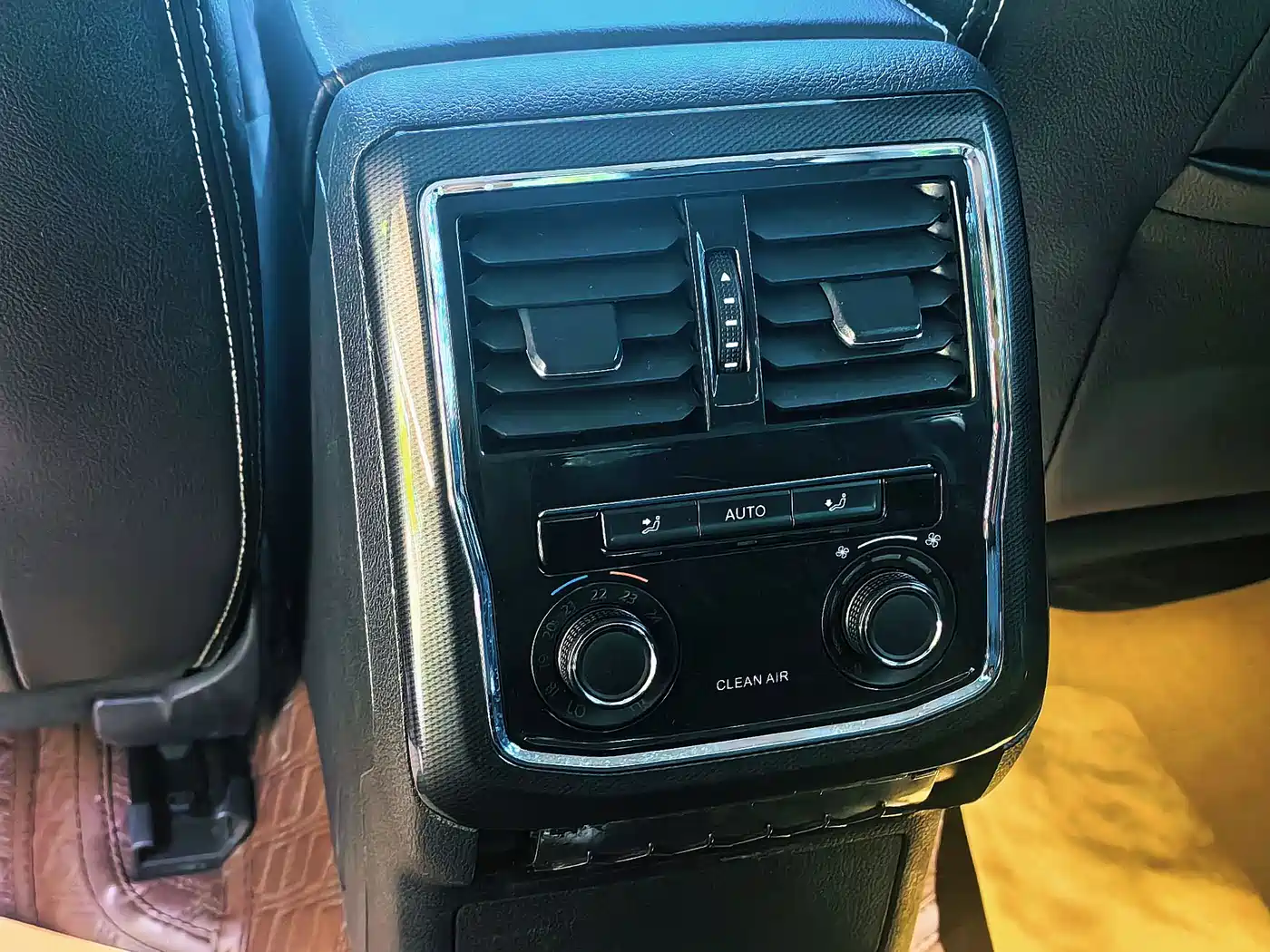 Volkswagen Passat 2016 330TSI DSG Executive Edition фото 9