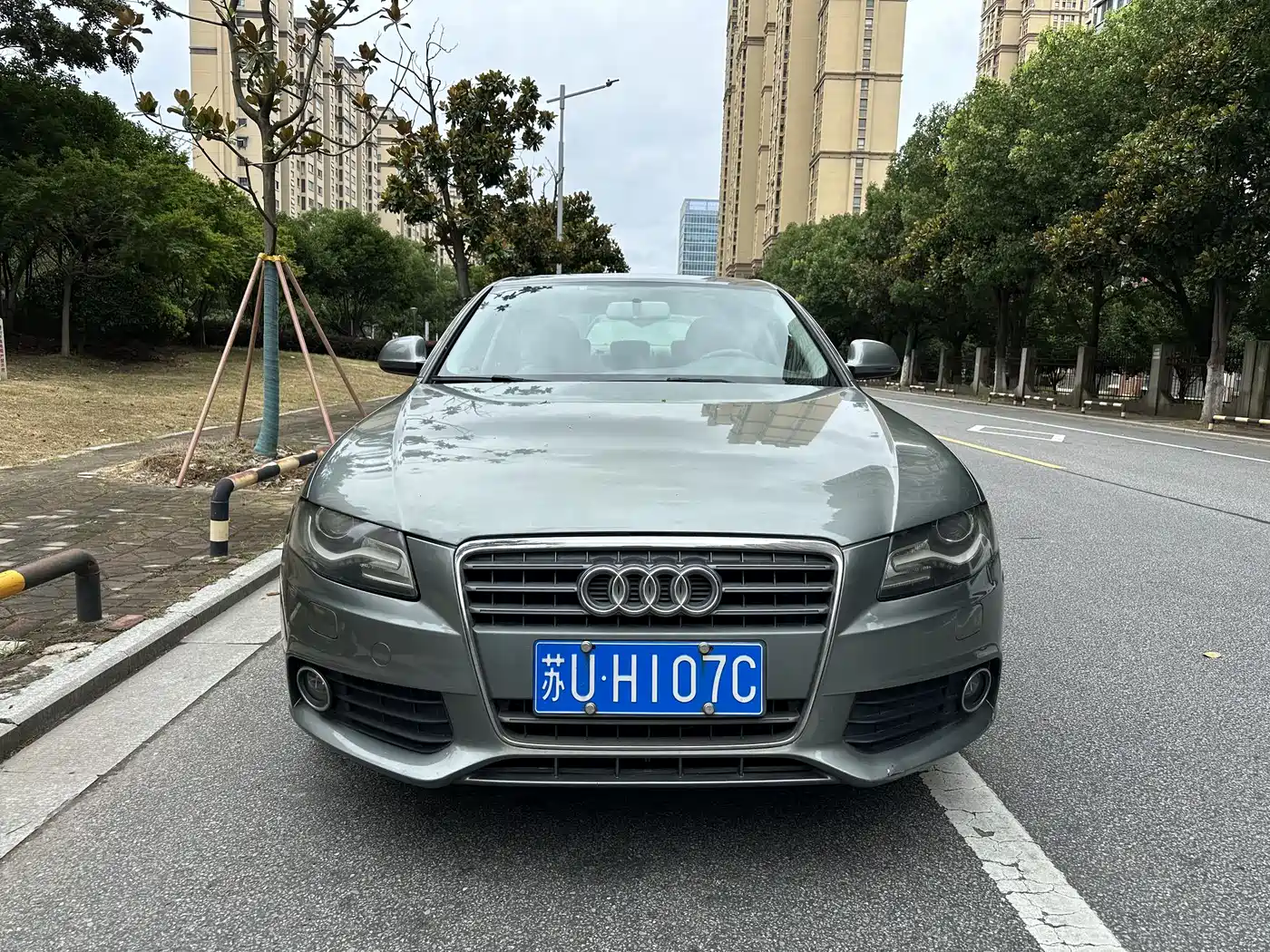 Audi A4L 2009 2010 2.0 TFSI Comfort