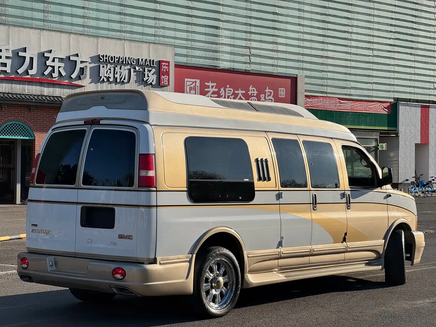 GMC Savana 2010 2011 6.0L Business Star 10-seater