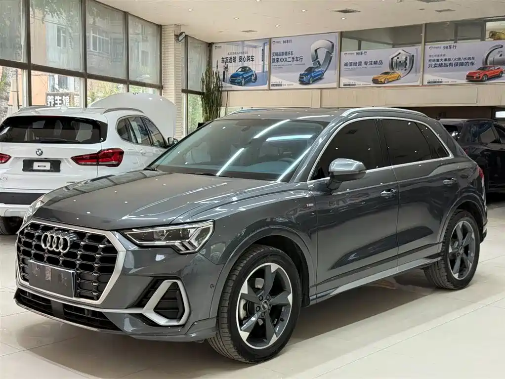 Audi Q3 2023 35 TFSI Fashion Dynamic (1.4T)