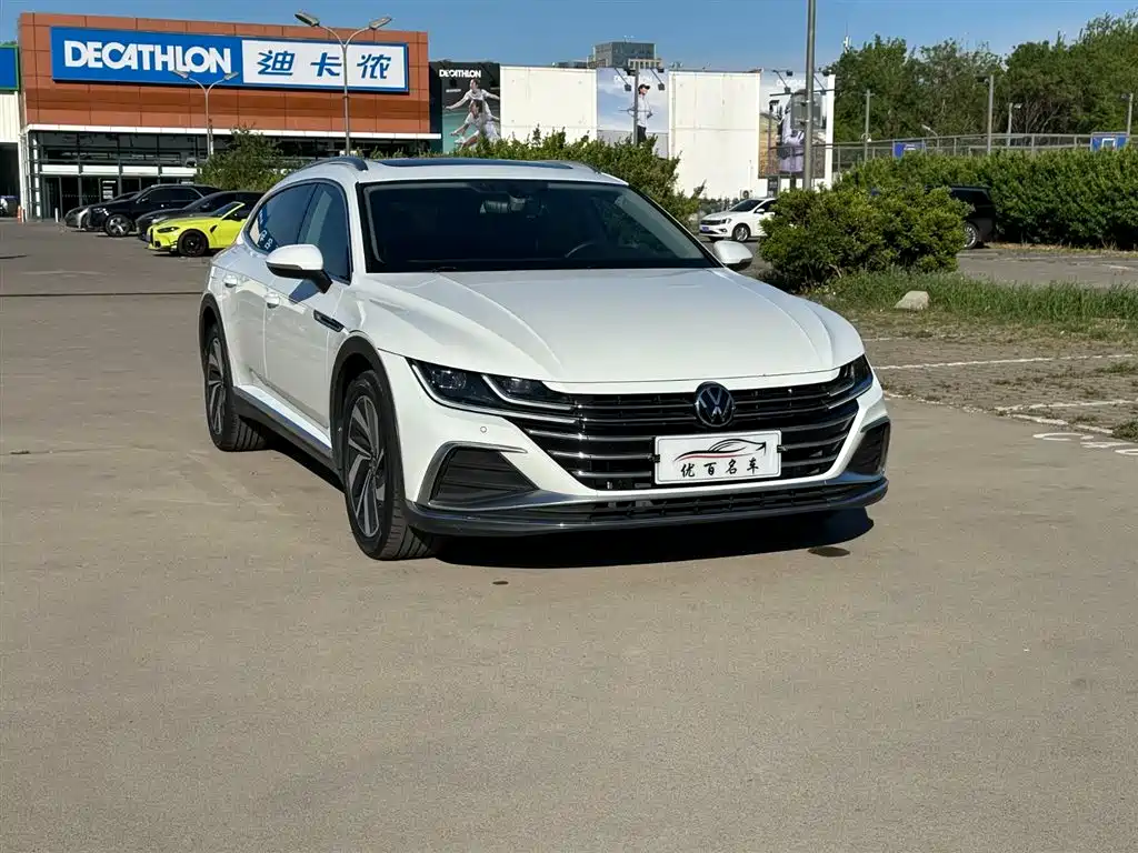 Volkswagen FAW-Volkswagen CC 2021 Shooting Brake 330TSI Hunter Edition фото 3