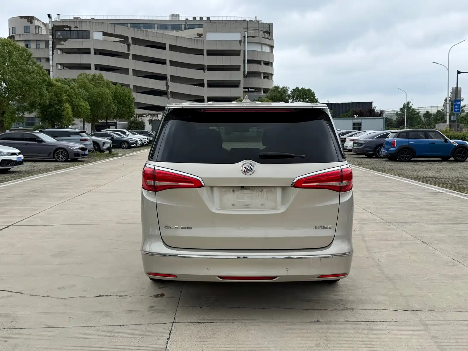 Фото 5 - Buick GL8