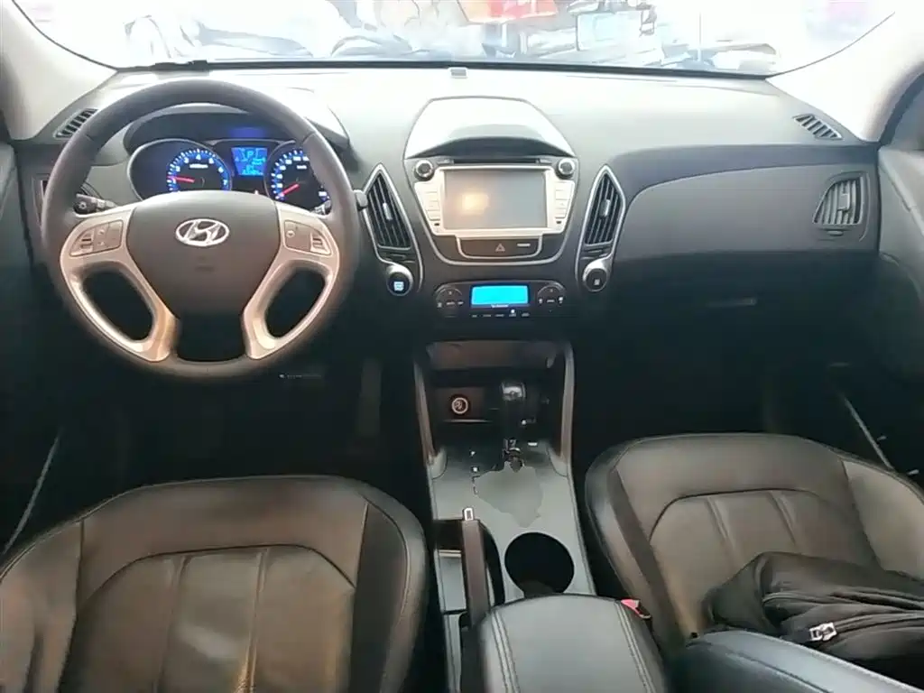 Hyundai Beijing Hyundai ix35 2015 2.0L Automatic 2WD Smart Type China IV фото 10