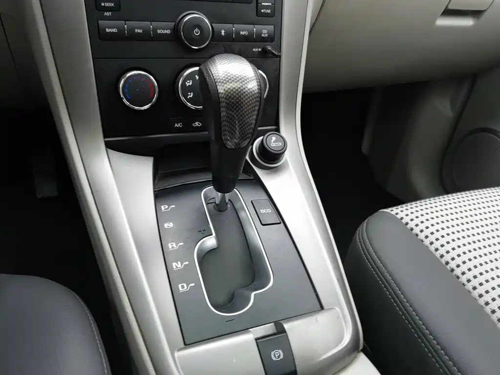 Chevrolet Captiva 2012 2012 Model 2.4L 2WD Urban Edition 5-Seater