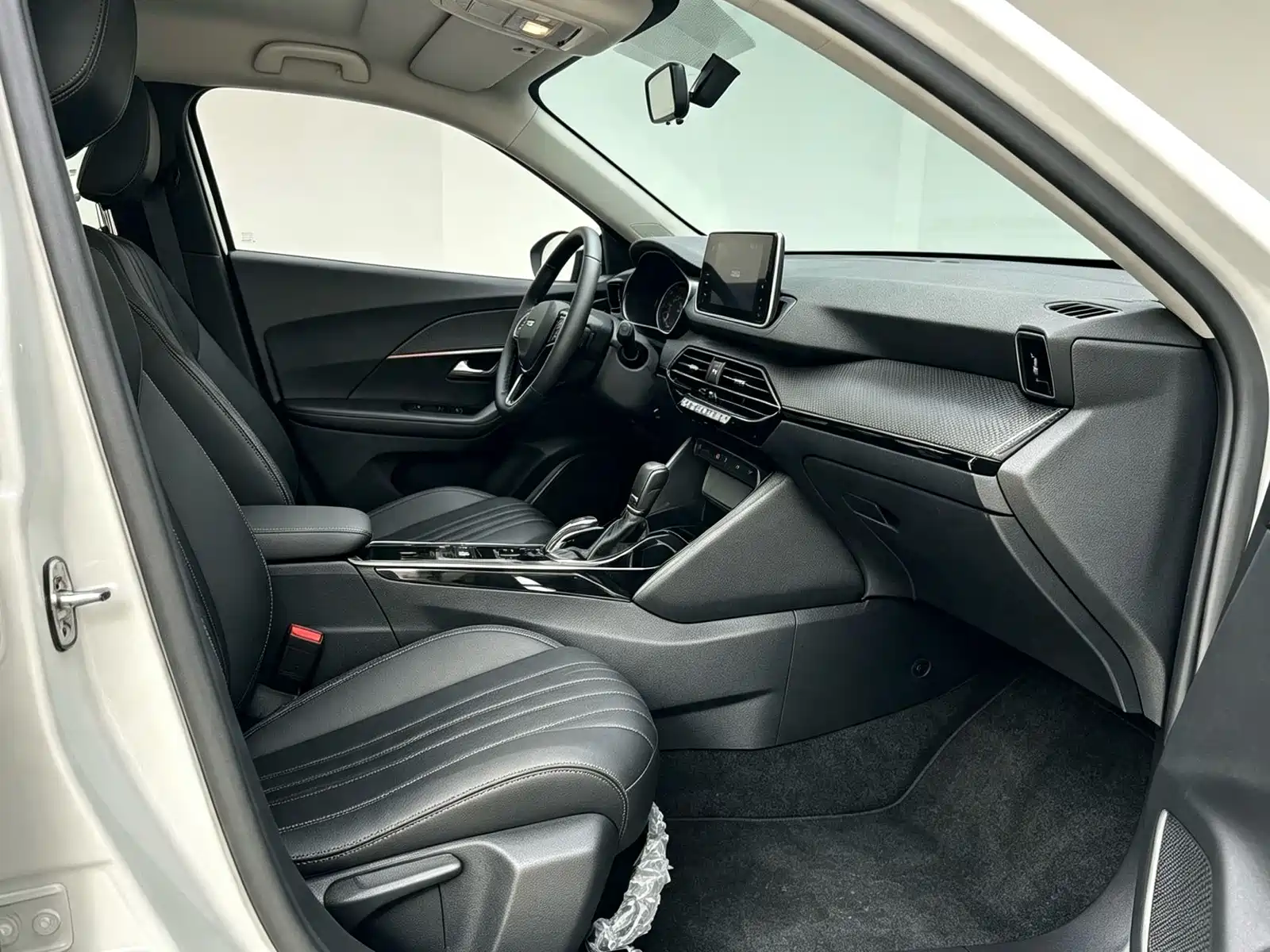 صورة 41 - Peugeot 2008