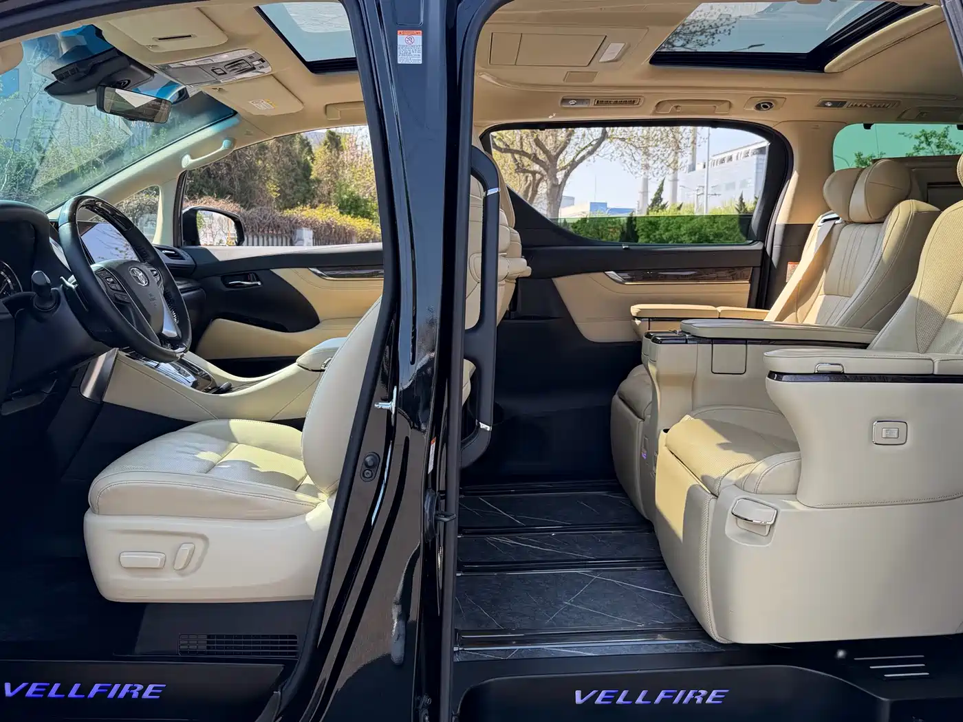 Toyota Vellfire 2021 Crown Hybrid 2.5L HV Premium Edition фото 9