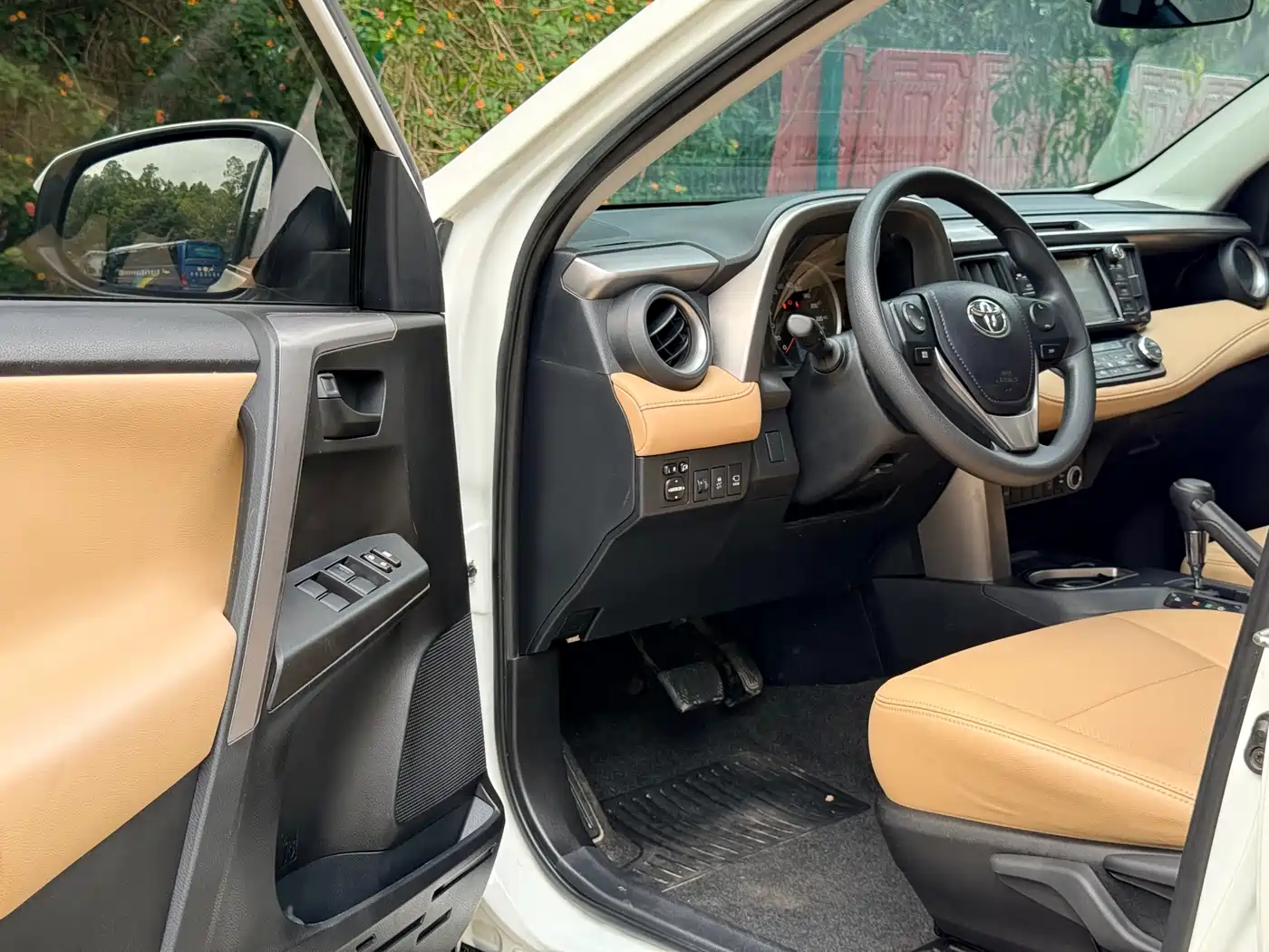 Toyota RAV4 Rongfang 2019 2.0L CVT 2WD Trend Edition China VI фото 4