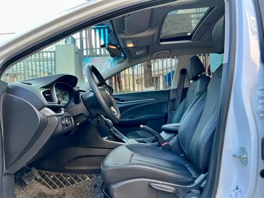 Buick Excelle 2015 15N Automatic Elite фото 6