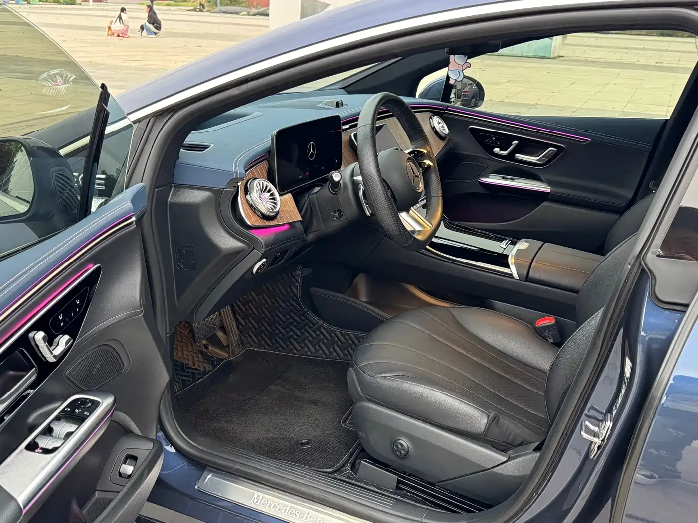 Mercedes-Benz EQE 2022 350 Pioneer Edition фото 8