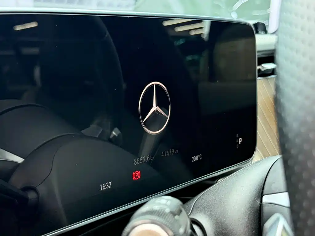 Фото 15 - Mercedes-Benz EQE